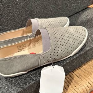 Brand new Tahari slip on shoes